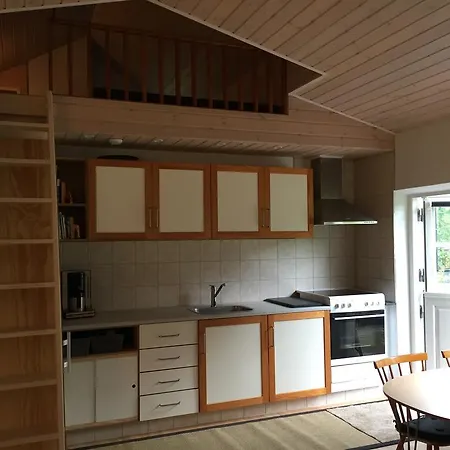 Lindegaardapartment - Woods And Sea Apartament